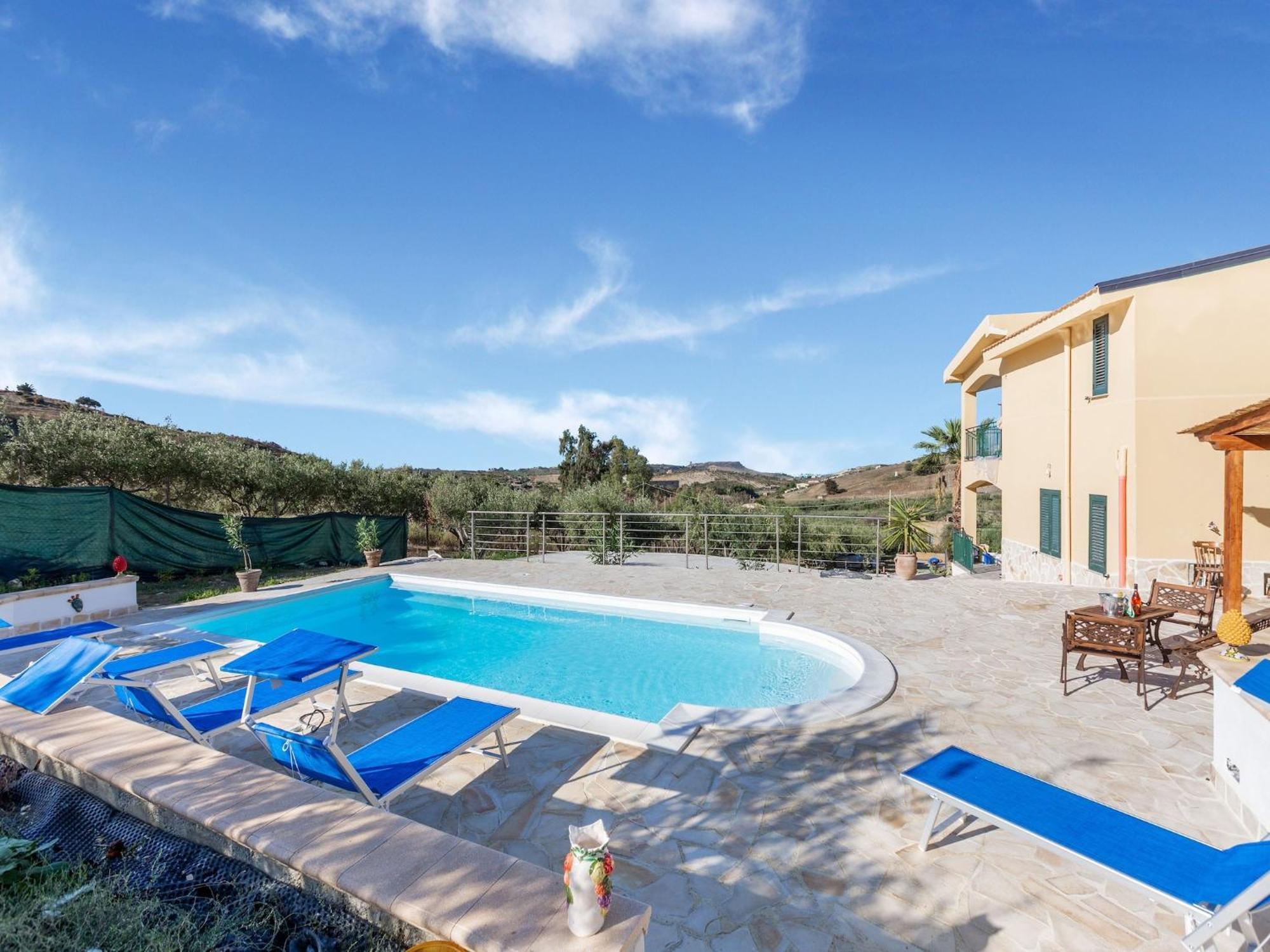Ravishing Villa In Realmonte With Private Swimming Pool Exterior photo