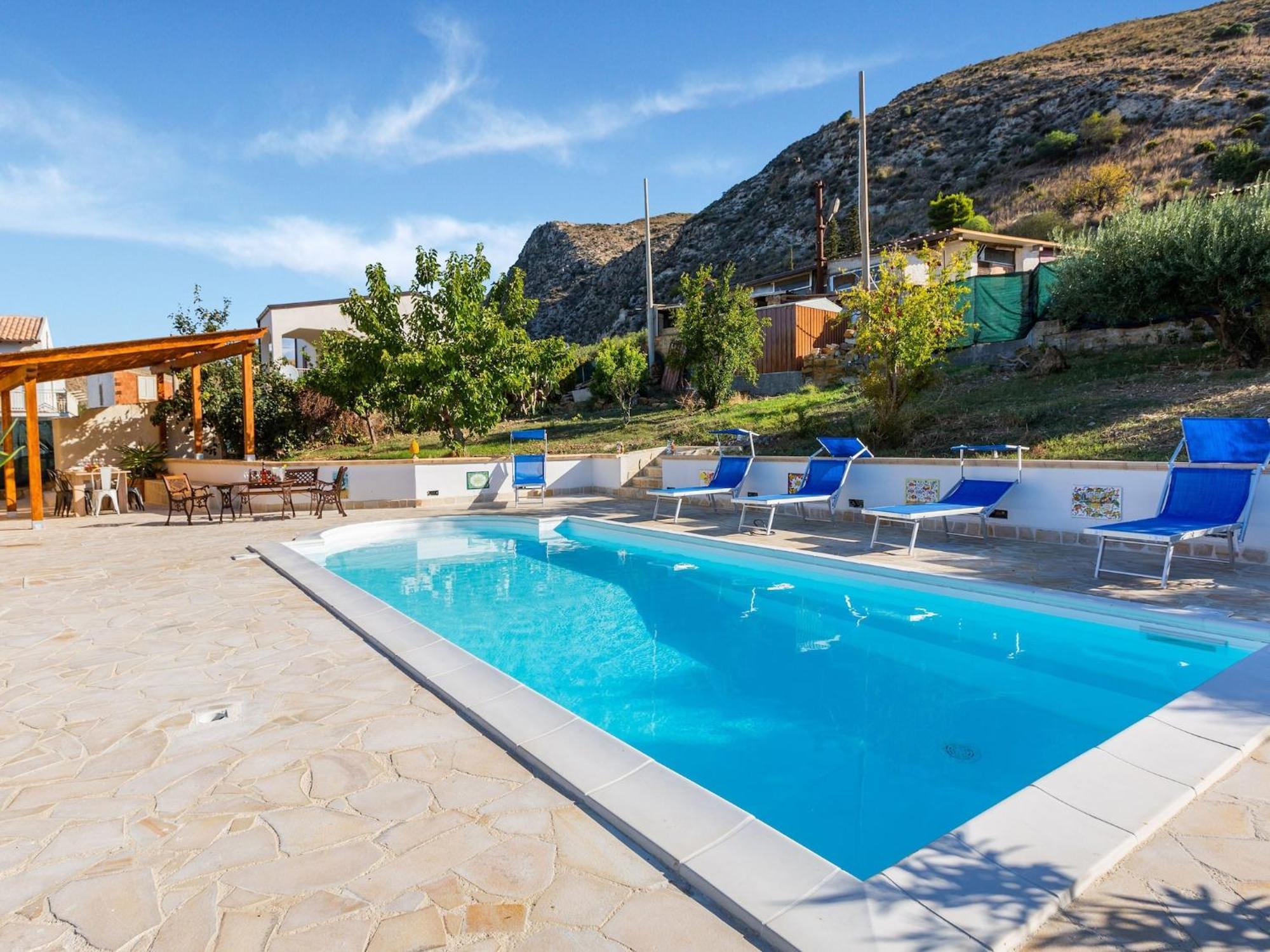 Ravishing Villa In Realmonte With Private Swimming Pool Exterior photo